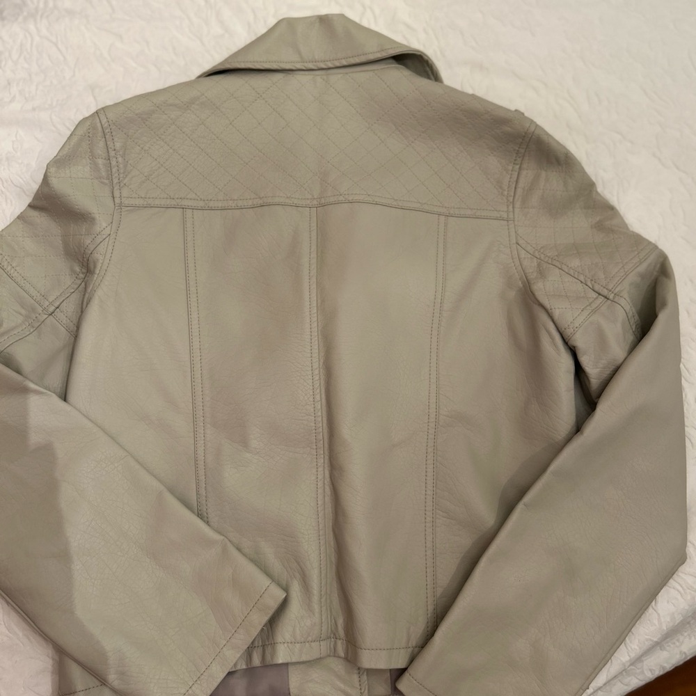 Bone Colored Leather Jacket Size Medium - image 6